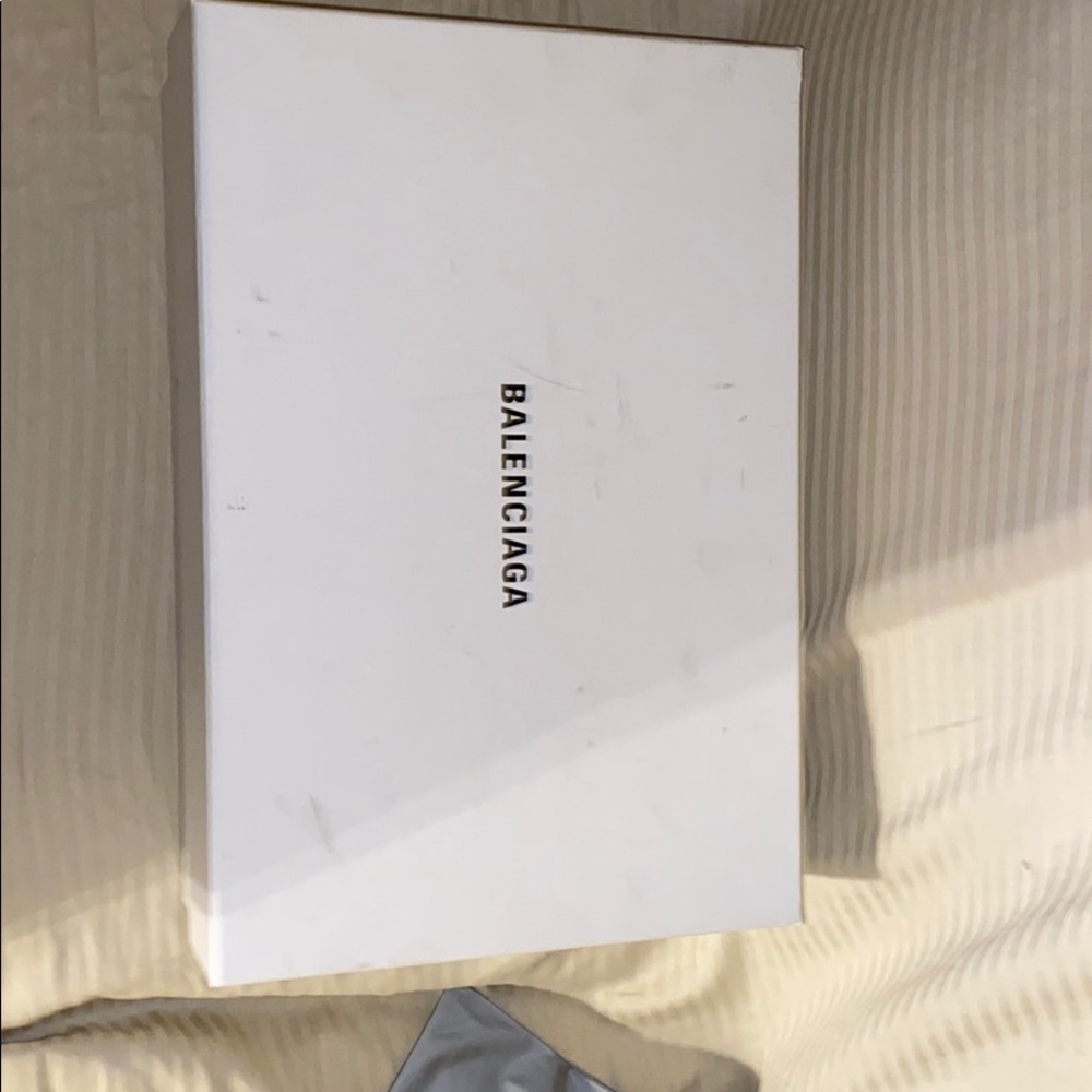 balenciaga shoe box